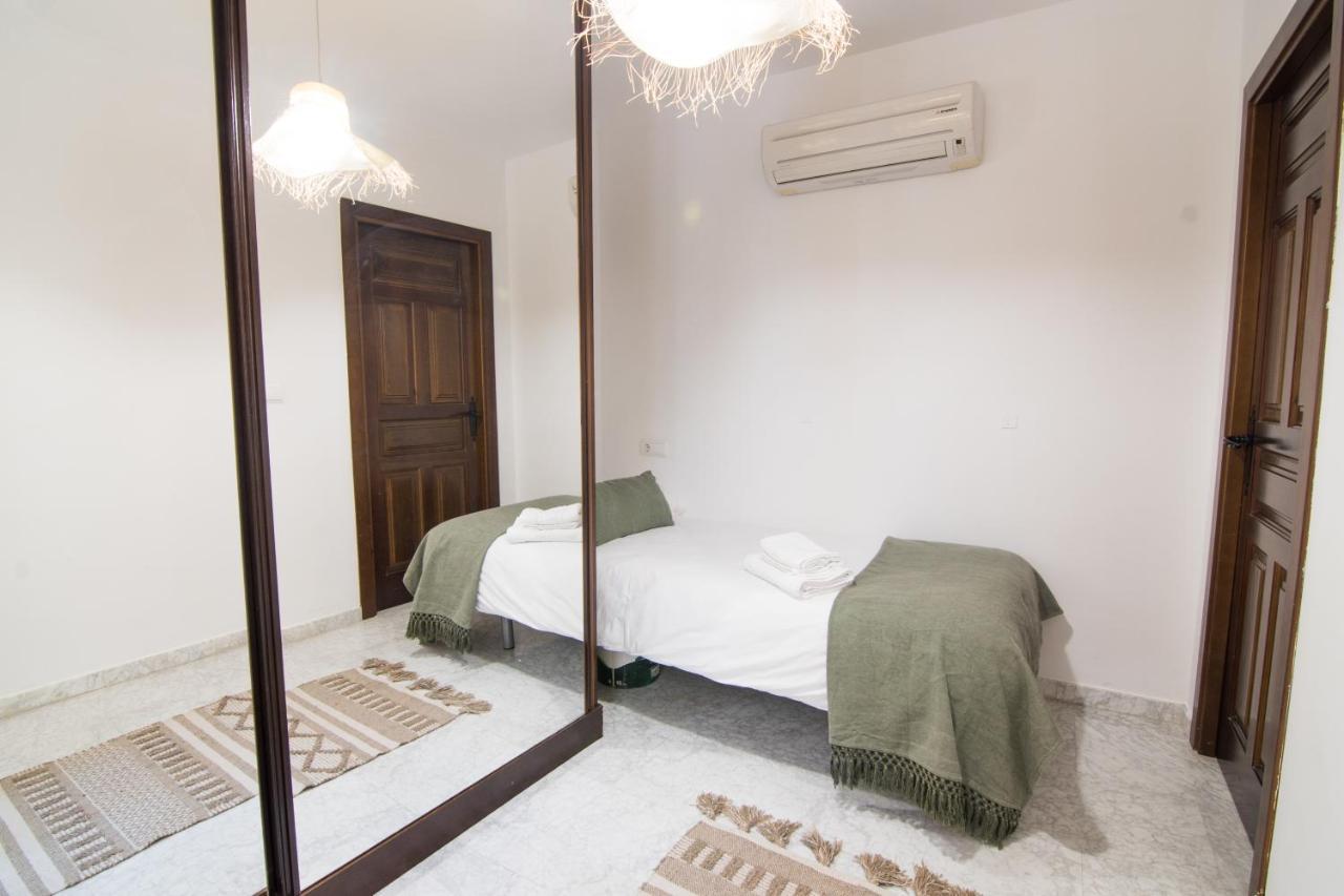Tuguest Gracia Apartments กรานาดา ภายนอก รูปภาพ
