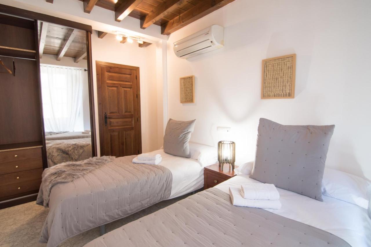 Tuguest Gracia Apartments กรานาดา ภายนอก รูปภาพ